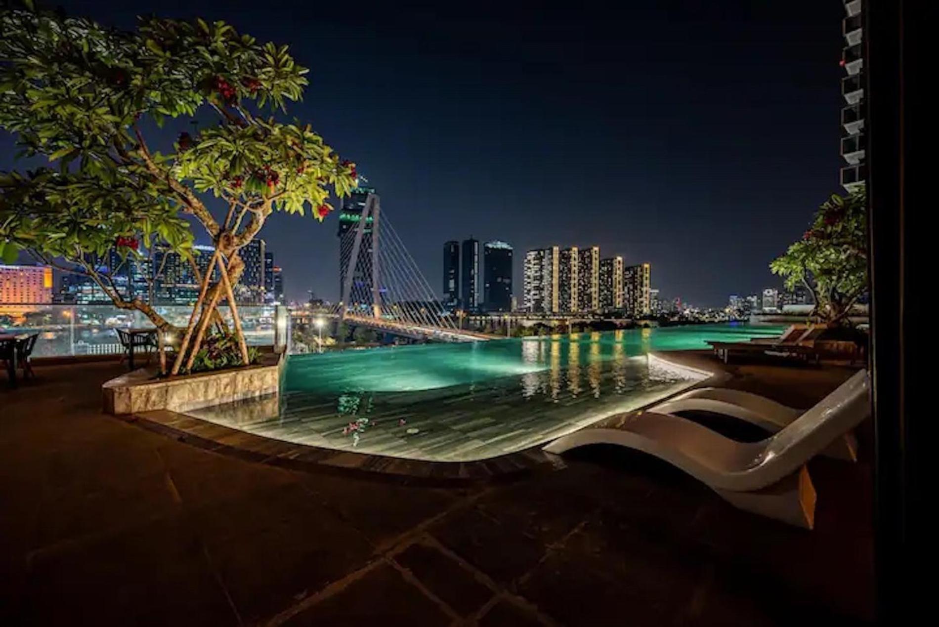 The Opera Apartment Cental Saigon Free Pool-Gym-Sauna Room- Golf Mini Ho Chi Minh-byen Eksteriør bilde