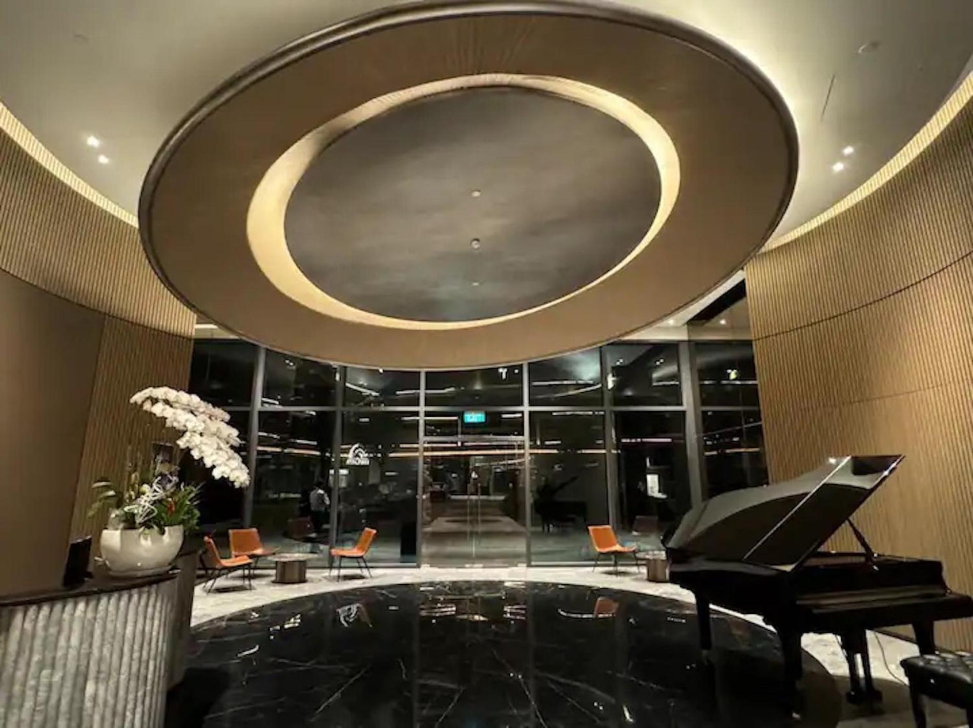 The Opera Apartment Cental Saigon Free Pool-Gym-Sauna Room- Golf Mini Ho Chi Minh-byen Eksteriør bilde