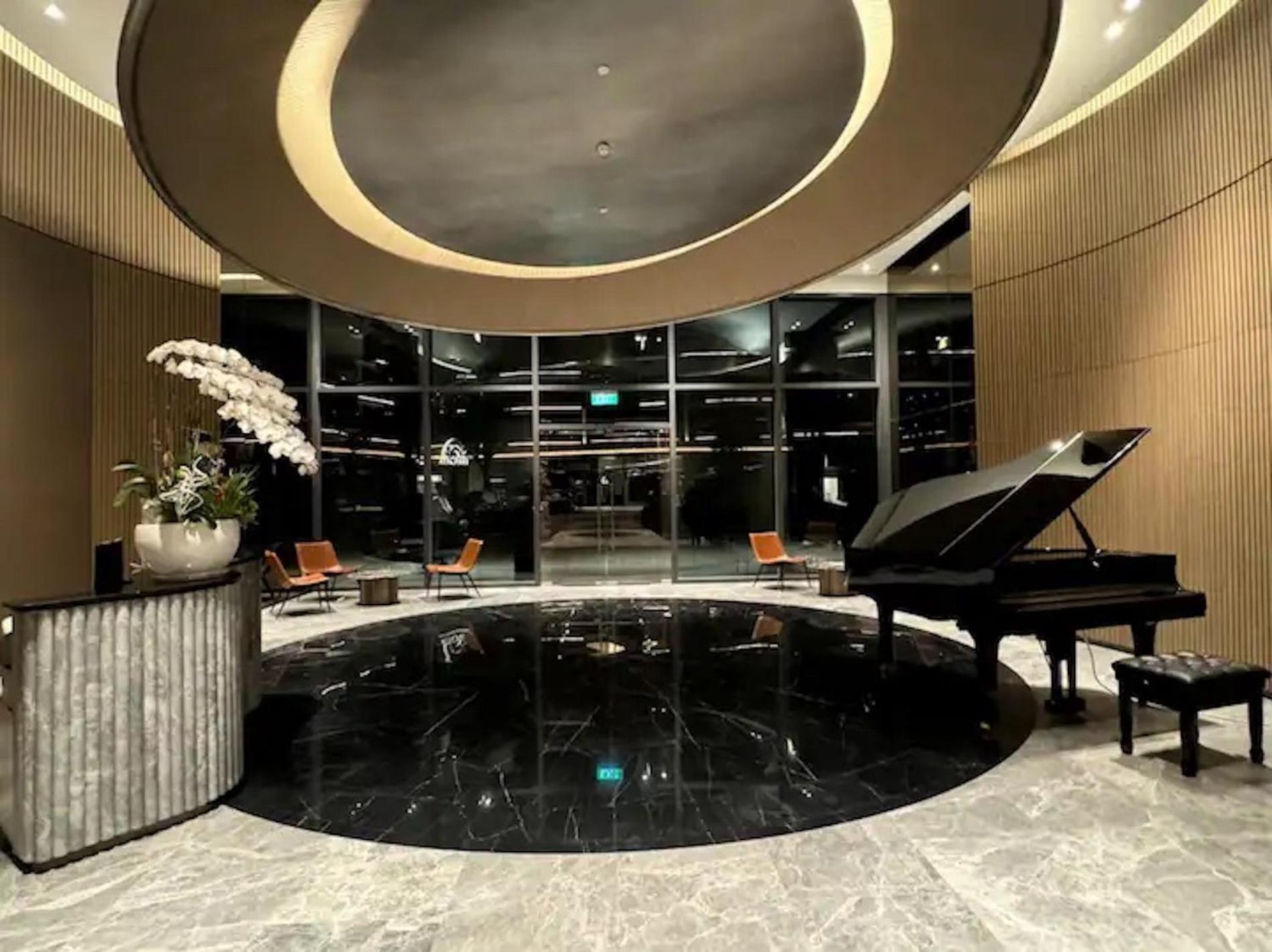 The Opera Apartment Cental Saigon Free Pool-Gym-Sauna Room- Golf Mini Ho Chi Minh-byen Eksteriør bilde