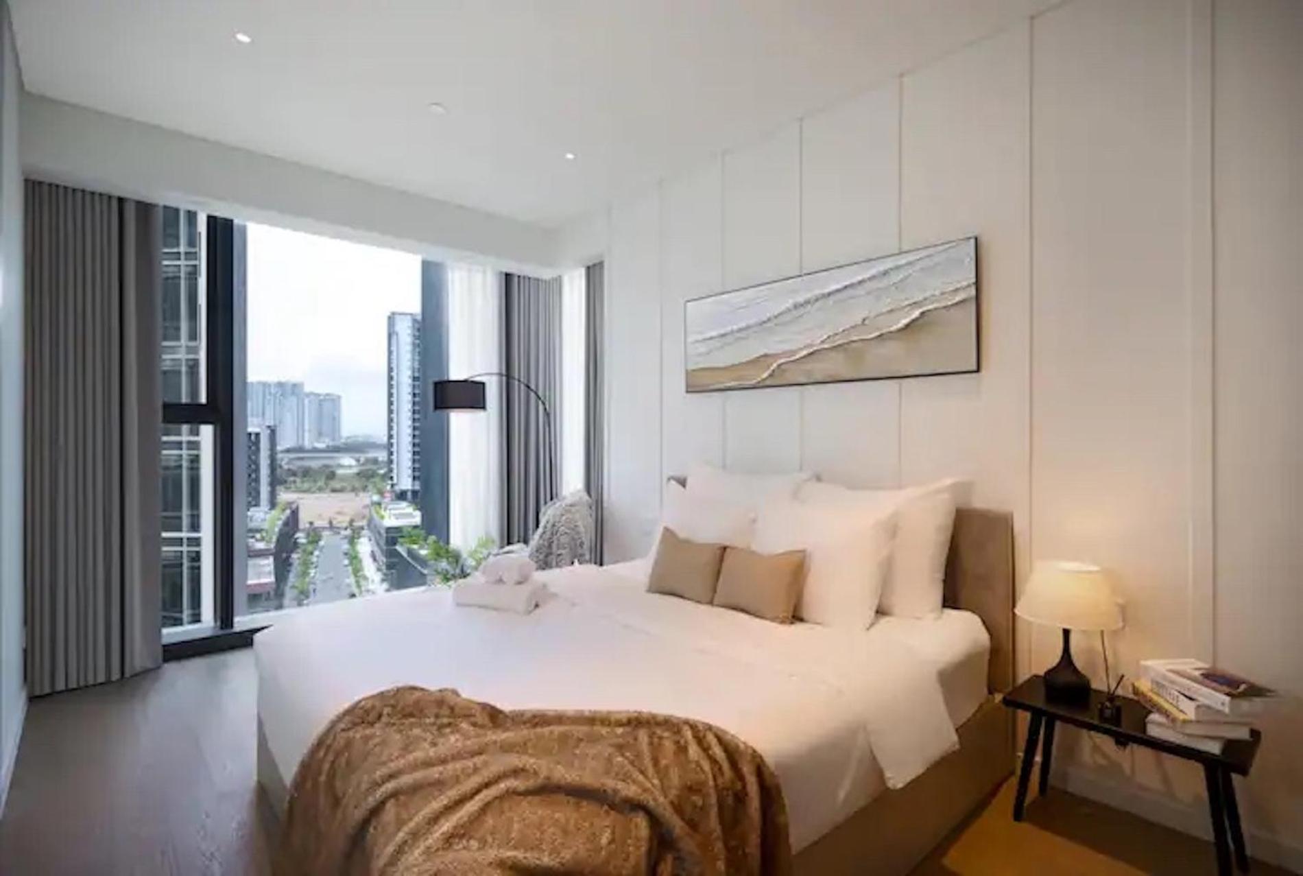 The Opera Apartment Cental Saigon Free Pool-Gym-Sauna Room- Golf Mini Ho Chi Minh-byen Eksteriør bilde