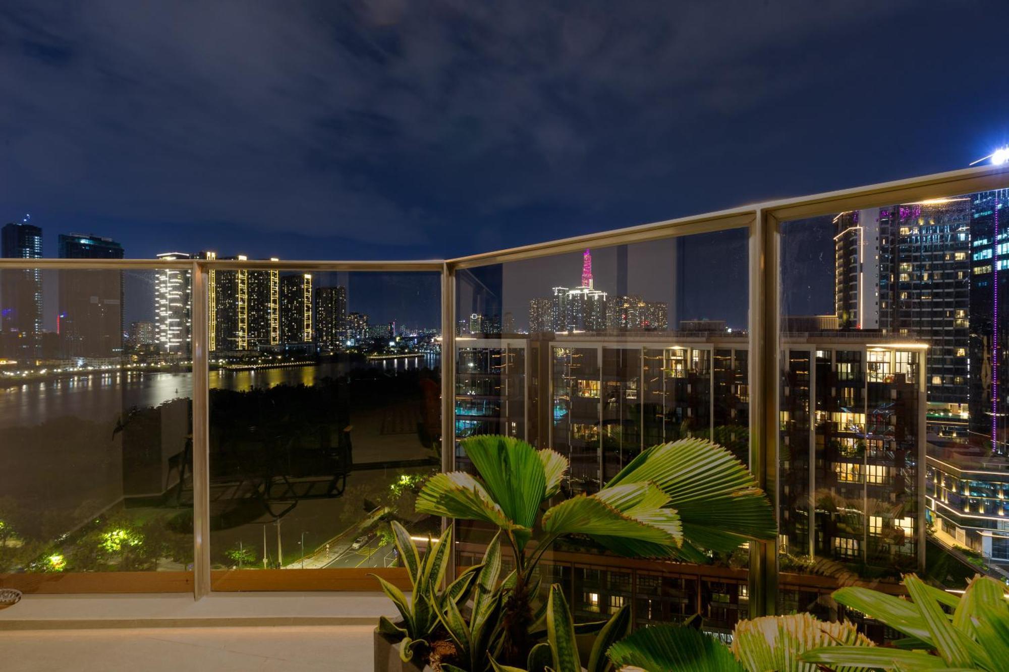 The Opera Apartment Cental Saigon Free Pool-Gym-Sauna Room- Golf Mini Ho Chi Minh-byen Eksteriør bilde